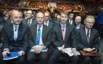 Nokia sprzeda dział telefonów komórkowych Microsoftowi