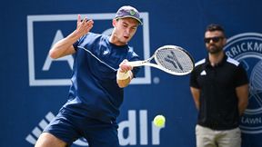 Nietypowa inauguracja Wimbledonu Polaka. Trzy sety rozstrzygnęły mecz