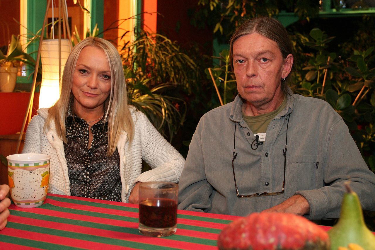 Małgorzata Ostrowska i Jacek Gulczyński w domu w Puszczykowie w 2006 roku
