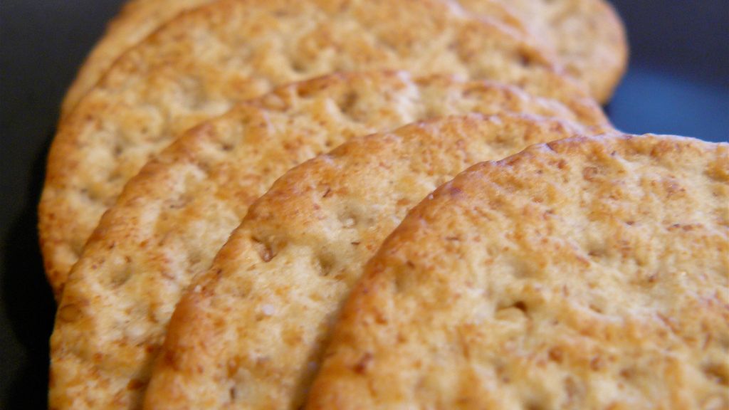 Krakersy serowe o obniżonej zawartości tłuszczu