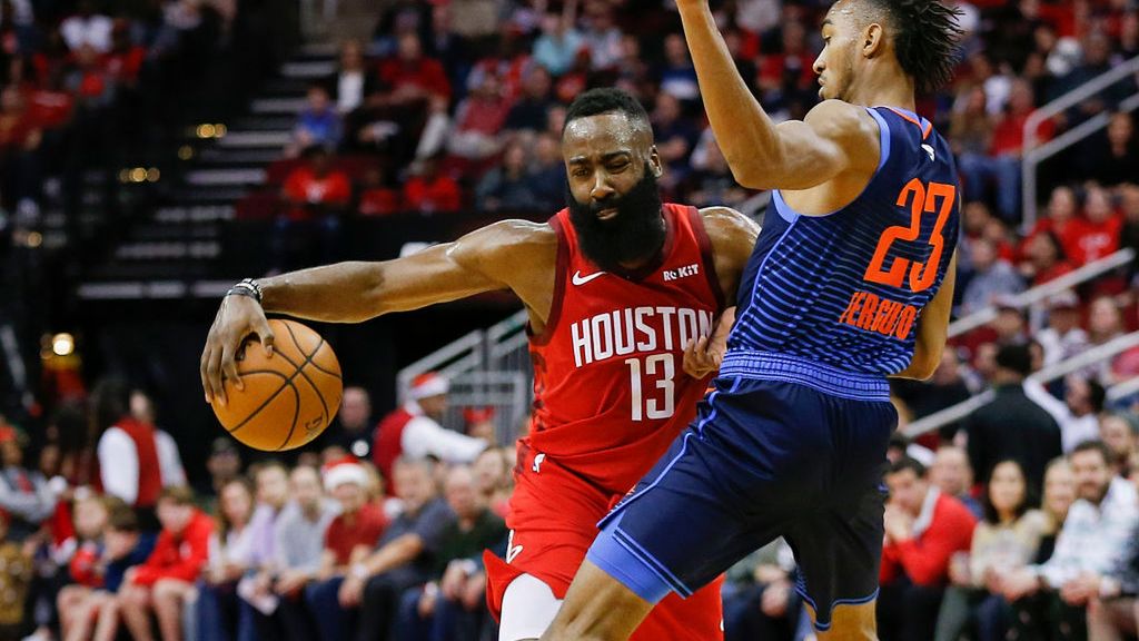 Getty Images / Bob Levey / Na zdjęciu: James Harden (z piłką)