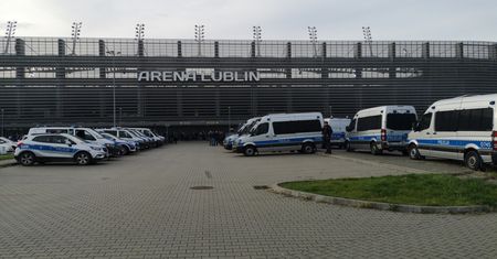 Policyjne zabezpieczenie meczu podwyższonego ryzyka. Do Lublina zjechali kibice m.in. Wisły Kraków, Ruchu Chorzów i Widzewa Łódź
