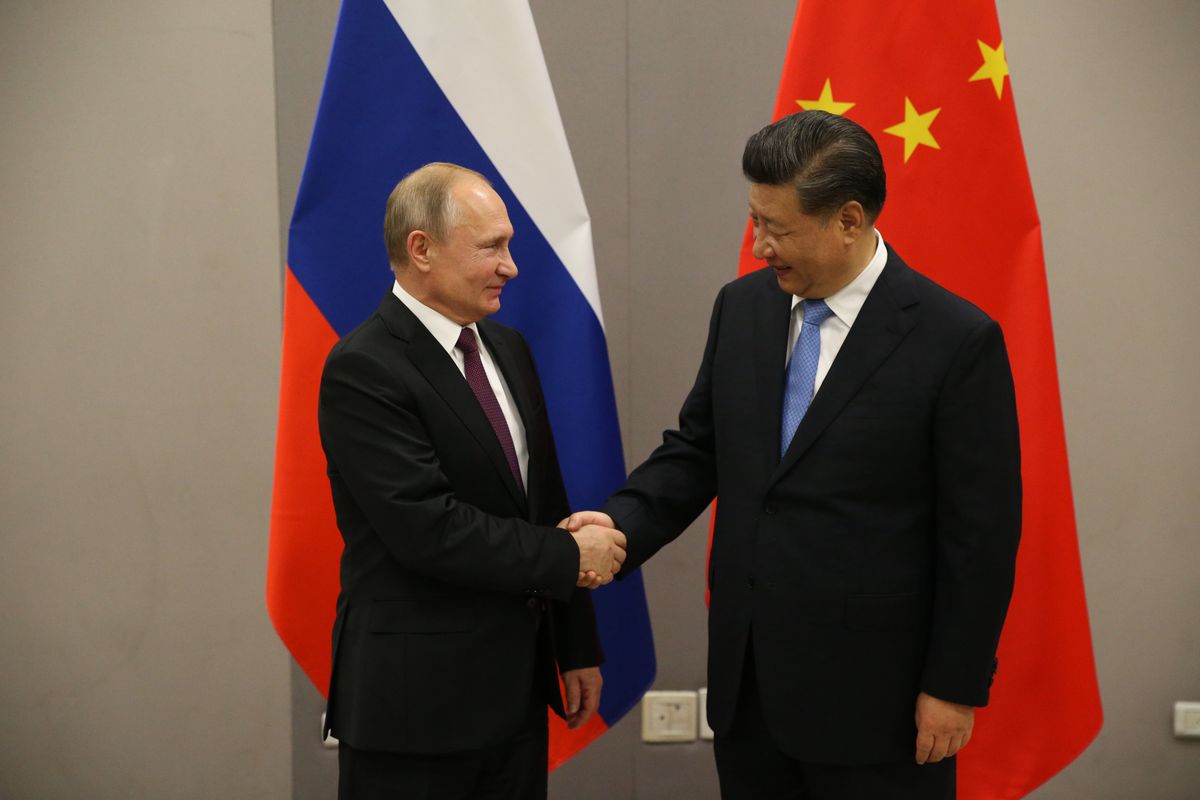 Prezydent Rosji Władimir Putin i prezydent Chin Xi Jinping chcą wzmocnić współpracę między krajami 