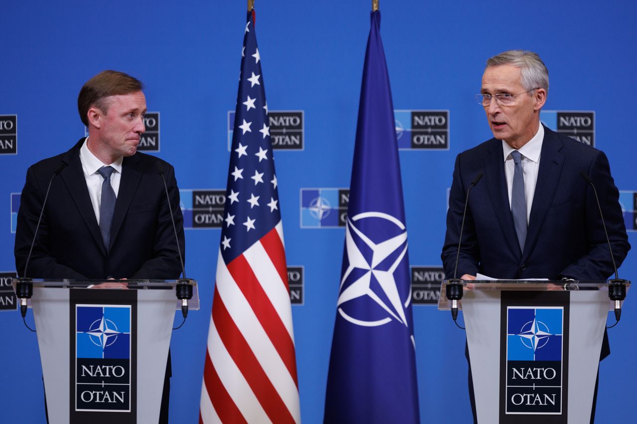 NATO o wsparciu dla Ukrainy. Mówi o zagrożeniu