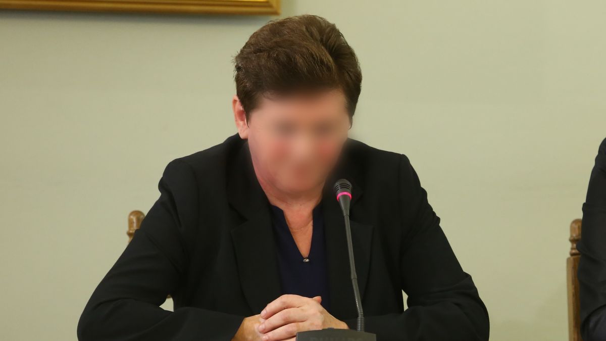 Jeszcze tydzień temu Danuta J.P. odpowiadała pod nazwiskiem na pytania posłów