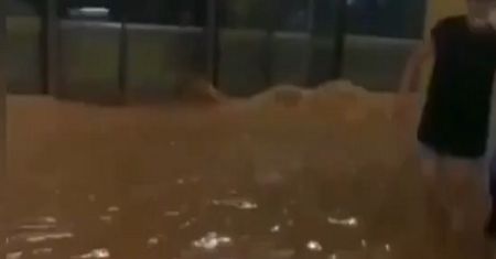 Ulewa tysiąclecia i wielki dramat w Chinach. Matka uratowała dziecko, a sama zginęła