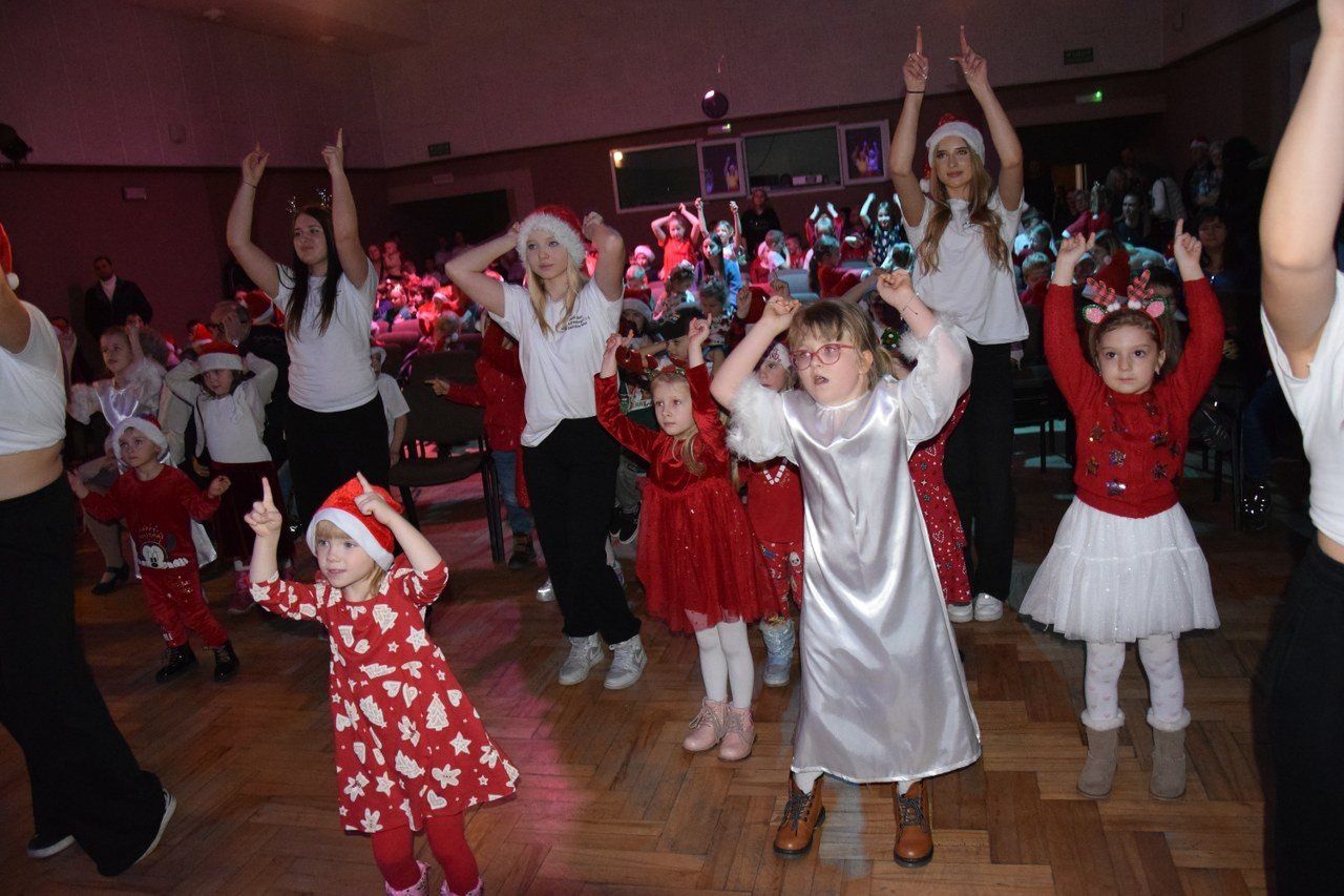 Mikołajki 2025 dla dzieci i młodzieży w Zduńskiej Woli Karsznicach