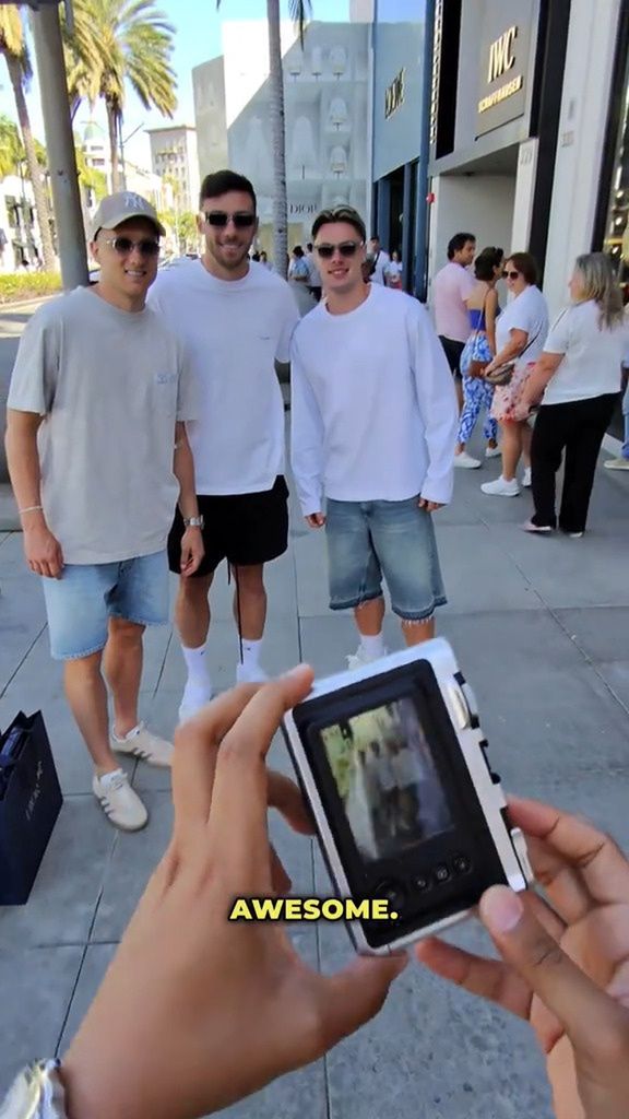 Piotr Zieliński i Nicola Zalewski na ulicach Beverly Hills