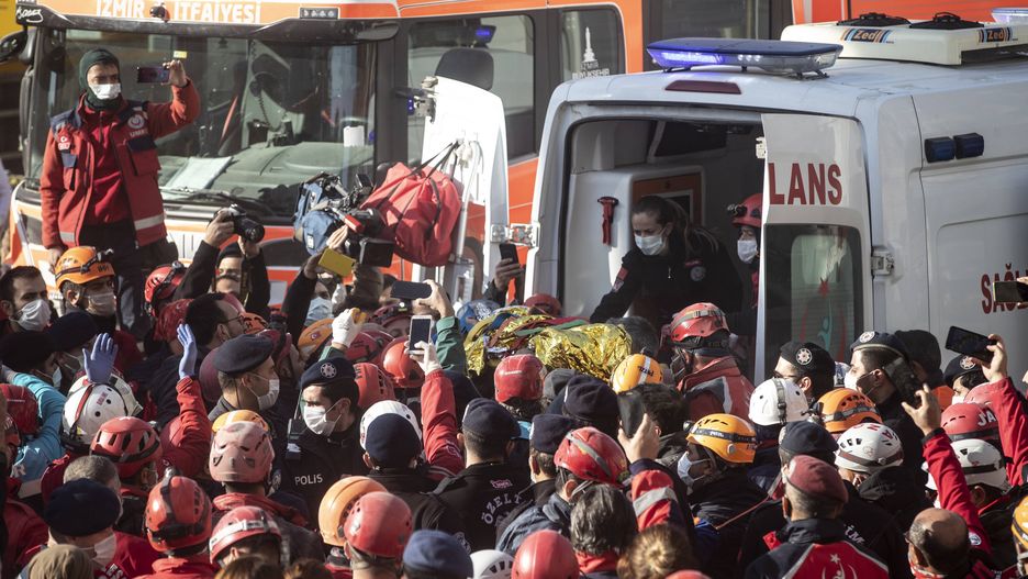 Turcja. Dziewczynka o imieniu Ayda wyciągnięta spod gruzów po 91 godzinach / foto ilustracyjne
