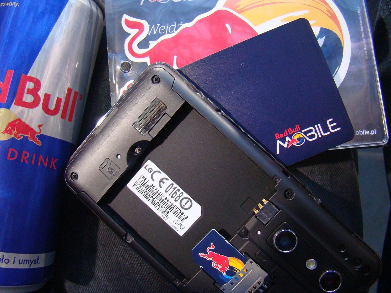 Red Bull Mobile wkroczył do Polski - oferta i Świat Red Bulla 3