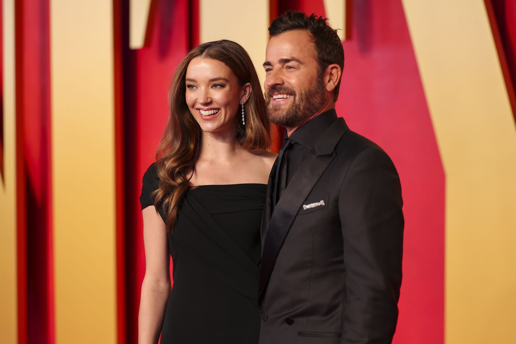 Nicole Brydon Bloom i Justin Theroux na afterparty po Oscarach