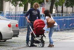 Tancerz "Tańca z gwiazdami" w knajpce z dzieckiem