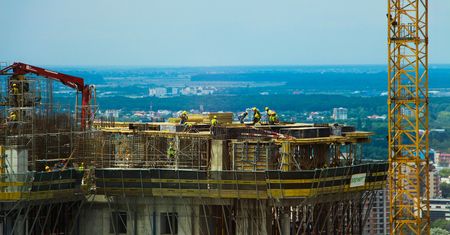 Inwestycje zagraniczne w Polsce. Raport: przez 25 lat przekroczyły 712 mld zł