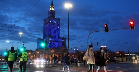 Kiedy obostrzenia zostaną poluzowane? Pesymistyczne doniesienia