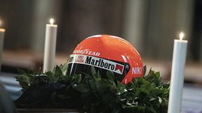 Ostatnie pożegnanie Nikiego Laudy. Sportowcy, aktorzy i politycy wśród żałobników (galeria)