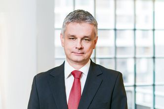 Rząd będzie namawiał Polaków do lokowania oszczędności w nieruchomościach. "Inwestowanie bez ryzyka nie istnieje"