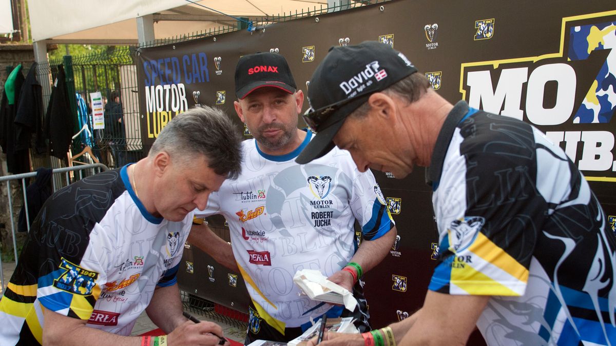 Materiały prasowe / Wojciech Szubartowski / Na zdjęciu: Robert Jucha w środku