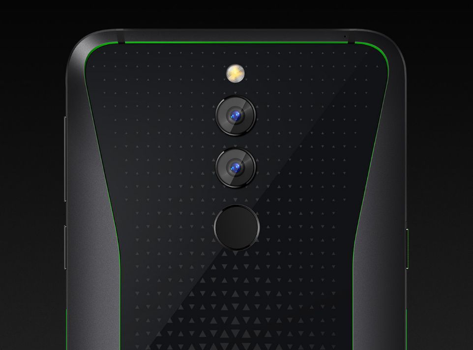 Xiaomi Black Shark Helo oficjalnie. Pierwszy smartfon z 10 GB RAM-u 7
