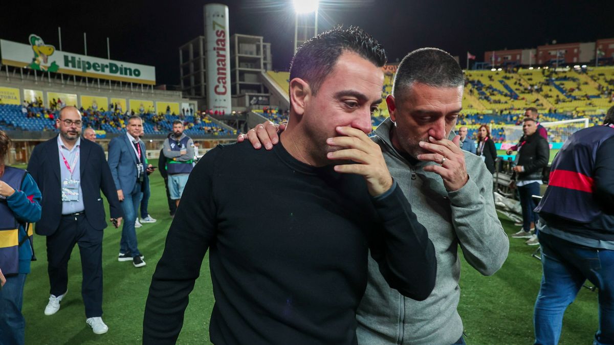 PAP/EPA / Quique Curbelo / Na zdjęciu: Xavi przed meczem z Las Palmas