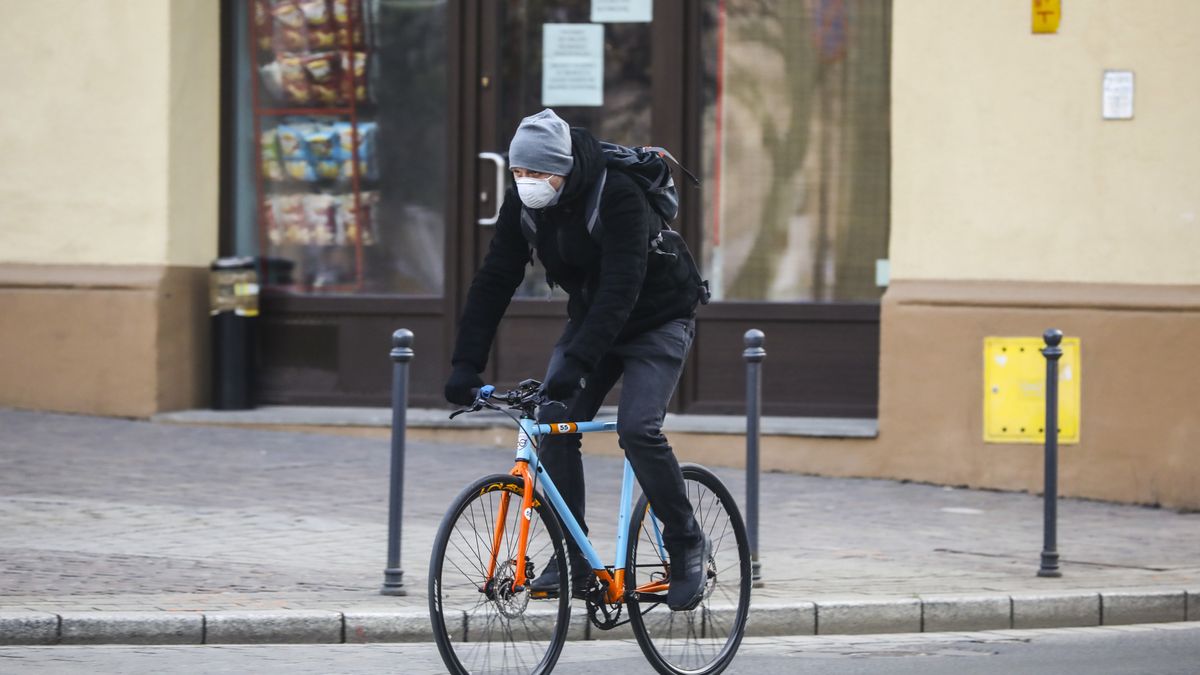 Nowe przepisy od 20 kwietnia. Rekreacyjna jazda na rowerze znów dozwolona.