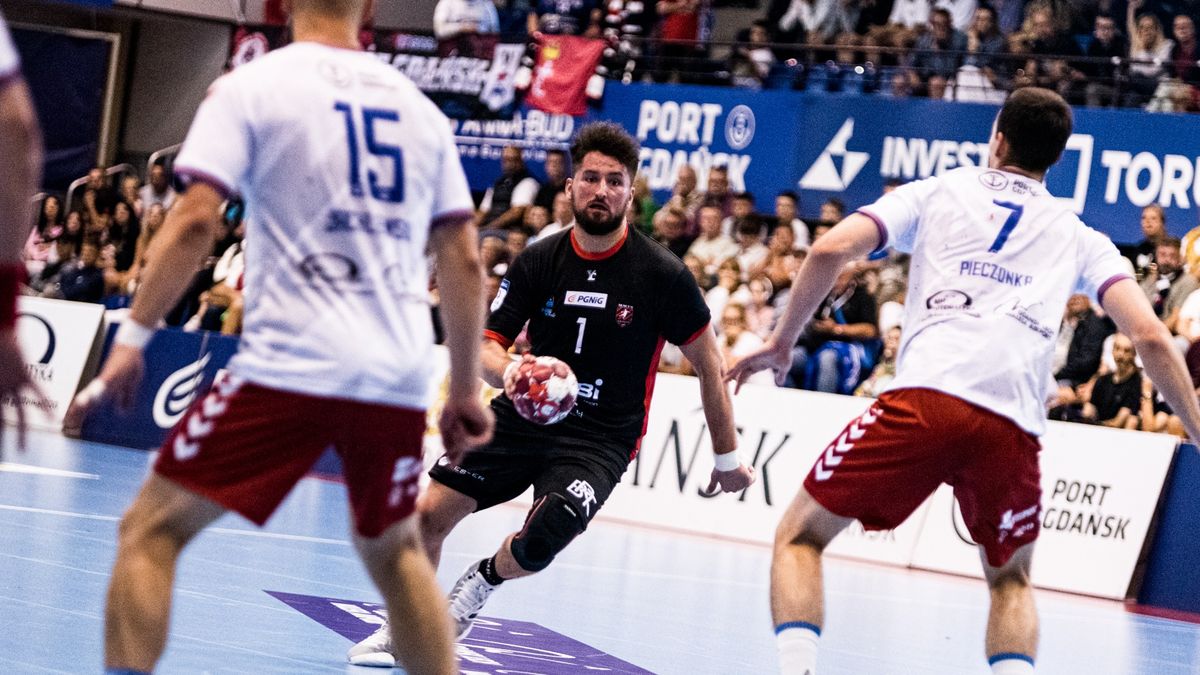 WP SportoweFakty / Michał Mieczkowski / Na zdjęciu: Hubert Kornecki (w środku)