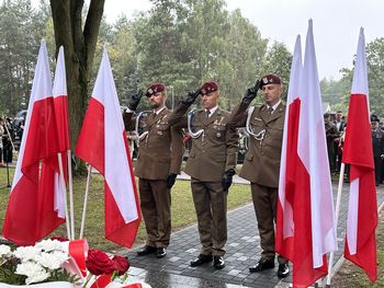 Bełchatów: Uroczystości wrześniowe. Salwa honorowa dla poległych żołnierzy