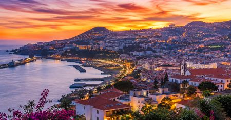 Funchal na Maderze. Miasto, które pachnie oceanem, kwiatami i spokojniejszym życiem