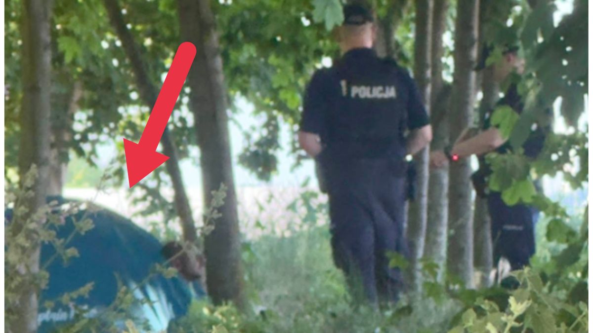 Biwakowicze przyłapani na wydmach