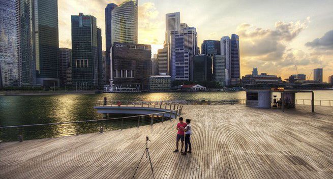 Specjalistom pracującym za granicą najlepiej żyje się w Singapurze, w Polsce lepiej niż w Japonii i Katarze