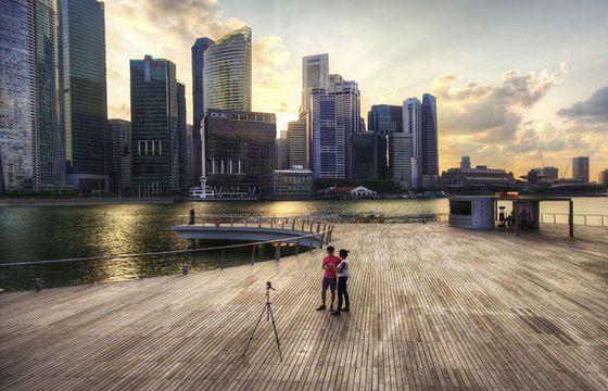 Specjalistom pracującym za granicą najlepiej żyje się w Singapurze, w Polsce lepiej niż w Japonii i Katarze