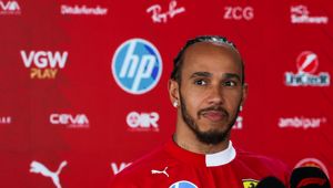 Wyciekła klauzula z kontraktu Hamiltona. Ferrari ma związane ręce