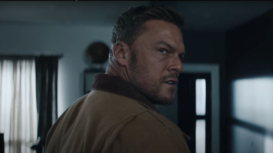 Alan Ritchson jako tytułowy Jack Reacher