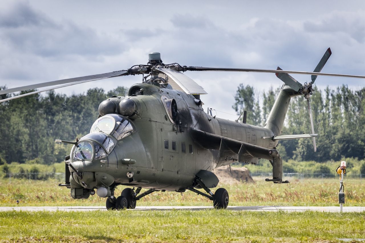 Zdarzenie lotnicze z polskim "latającym czołgiem". Mi-24 został uszkodzony