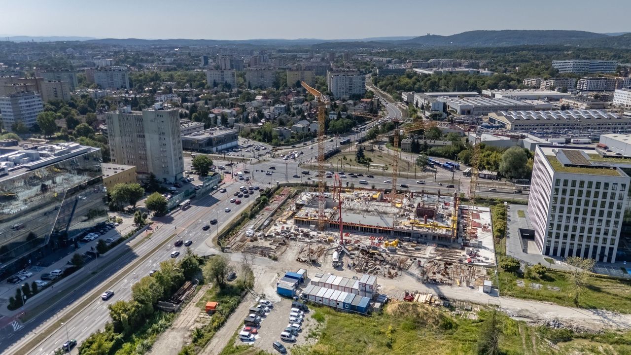 Kraków: Budowa biurowca Tischnera Green Park postępuje