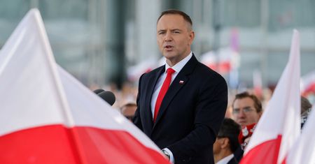 Prezydent ery algorytmów: 100 dni Karola Nawrockiego [OPINIA]