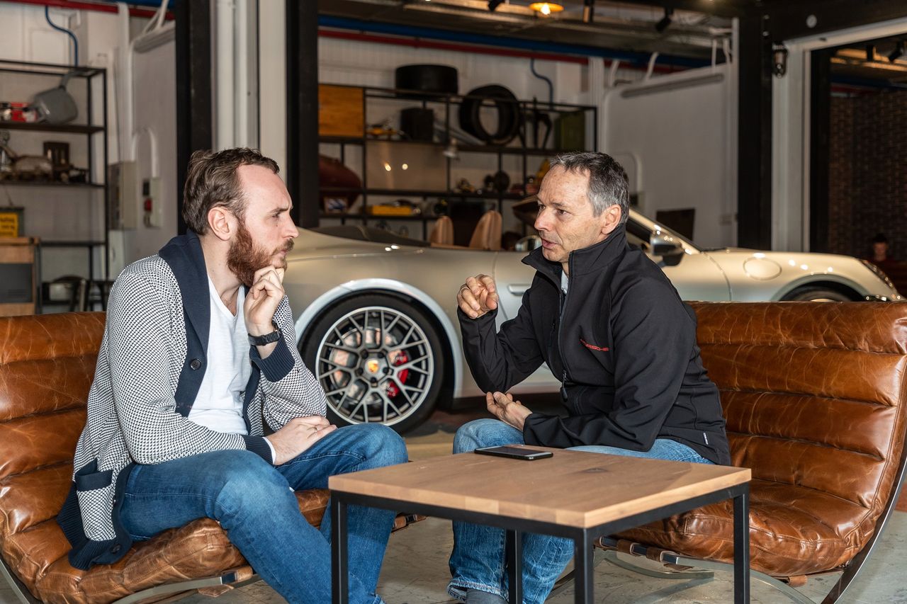 August Achleitner z Porsche podczas wywiadu z redakcją Autokultu (fot. Frank Ratering)