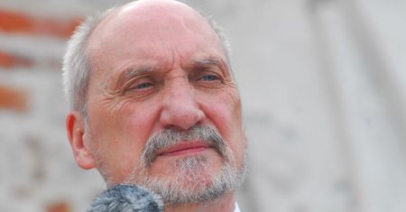 Antoni Macierewicz na tropie afery w zbrojeniówce