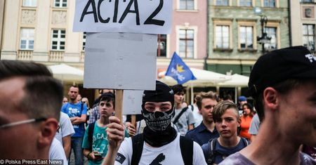 Przeciwnicy Acta 2 przegrali. Parlament Europejski przyjął nowe przepisy dotyczące internetu