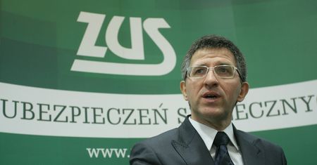 Deklaracje o pozostaniu w OFE. Ponad 2,4 mln osób chce przekazać część składki do OFE