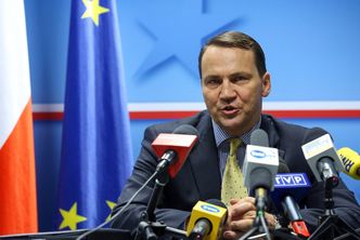 Sikorski w Paryżu. Namawia do sankcji