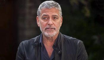 Wspomina bat-sutki. "Było wiele żenujących momentów"