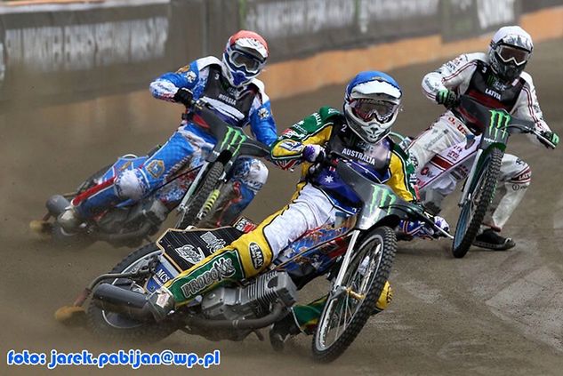 Jason Doyle (na prowadzeniu) liczy, że znajdzie klub w I lidze