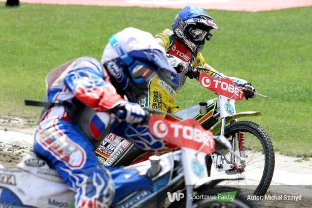 Na zdjęciu: Leigh Adams (w kasku niebieskim)