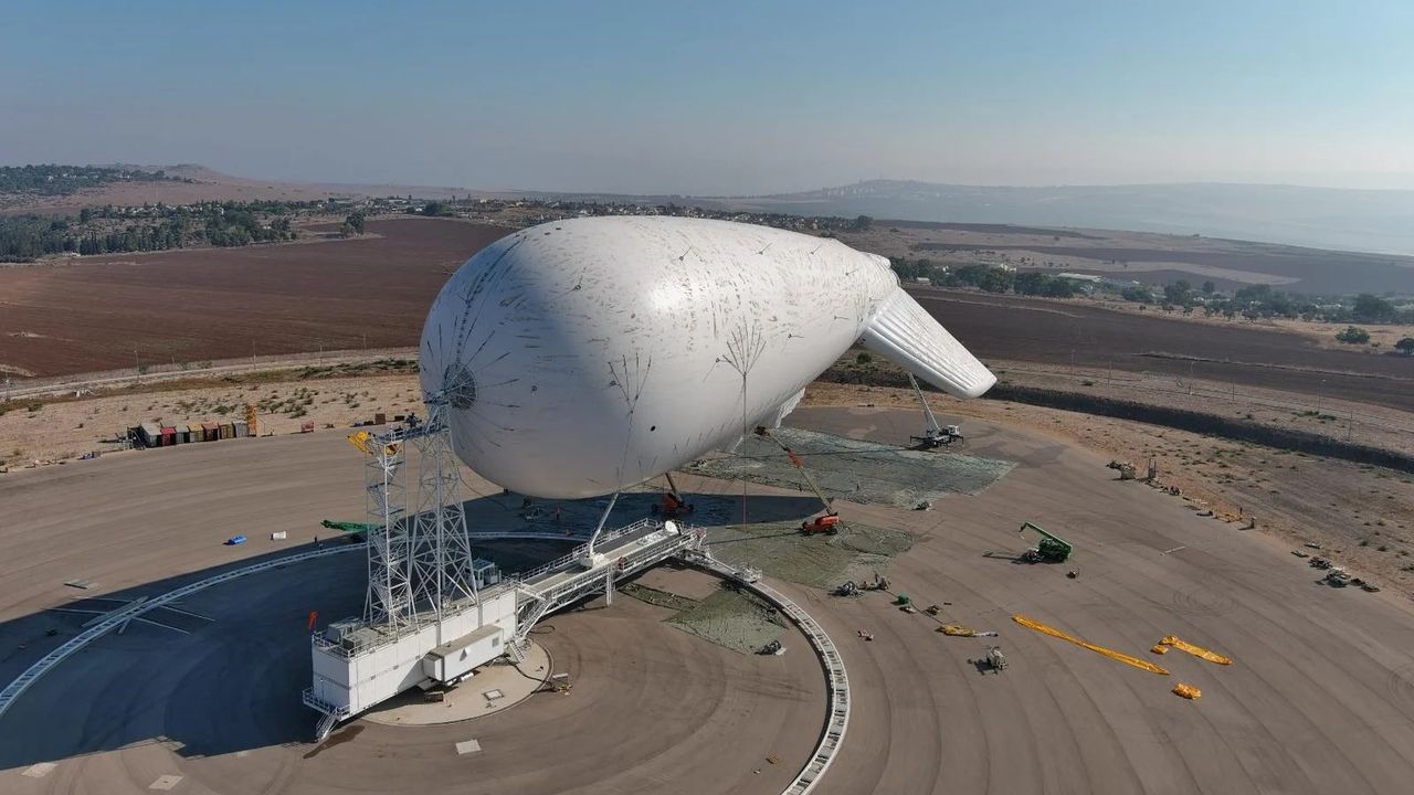 Izraelski aerostat z radarem