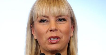 Elżbieta Bieńkowska, czyli superminister od gaszenia pożarów