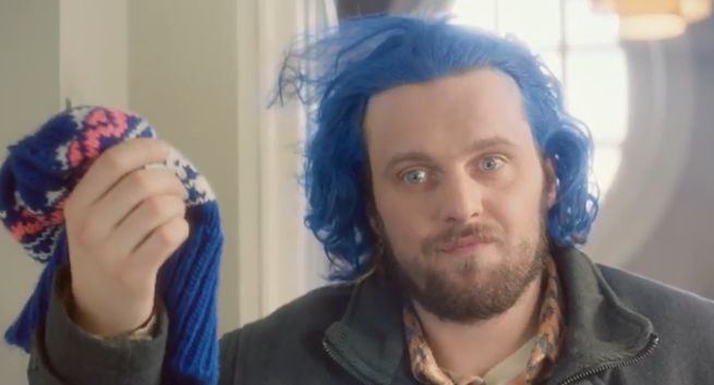 Wujek przegrywający zakłady w reklamie Orange Love za 99 zł miesięcznie (wideo)