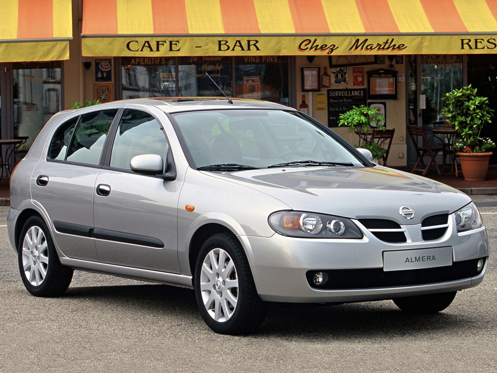 Nissan Almera 4