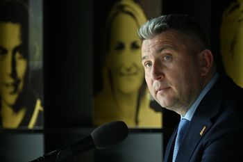 "Kłamie i manipuluje". Jest reakcja służb na konferencję prezesa PKOl ws. Zondacrypto