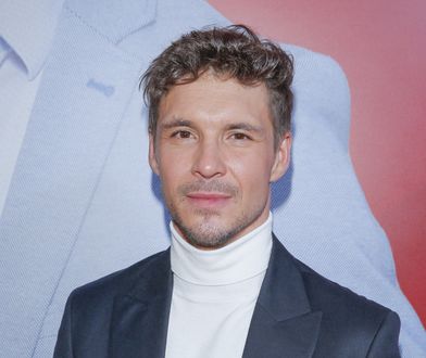 Mikołaj Roznerski pokazał zdjęcie sprzed lat. Tak wyglądał, gdy zaczynał grać w "M jak miłość"