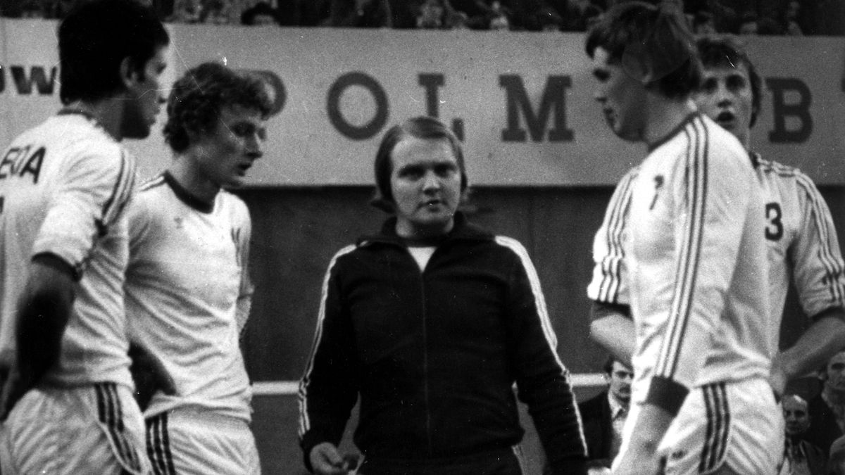 Newspix / Mieczysław Świderski / Na zdjęciu: Hubert Jerzy Wagner (w środku w czarnym dresie)